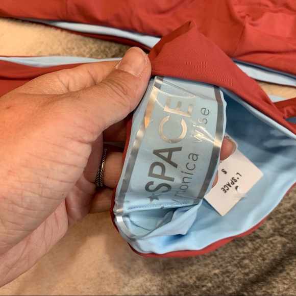 L*space One Wave Reverse Bikini - Picture 5 of 9